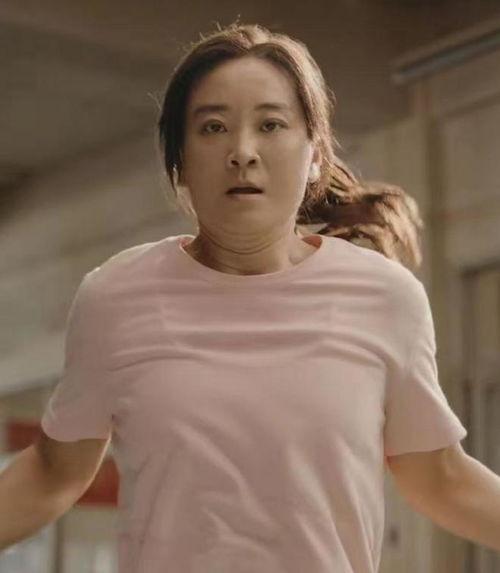 贾玲爆料瘦脸针视频播放,视频播放引发热议  第2张